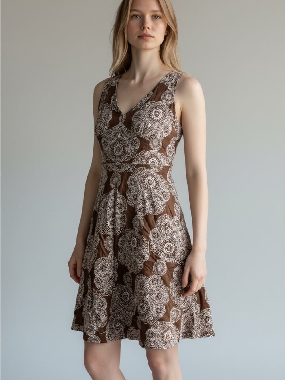 Jones New York Signature Petite Brown Dress with Cream Medallion Print Size 4P